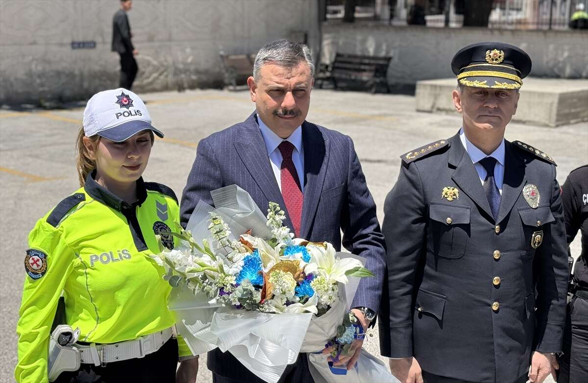 Bakan Çiftçi baba ocağı Konya’da! Emniyet ve jandarma personeliyle bayramlaştı 3